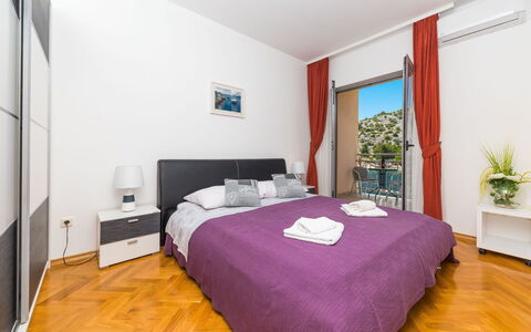 Villa Silvana: Bedroom, Furniture, Bed, Room, Bed Sheet, Property, Interior Design, Bed Frame, Bedding, Floor