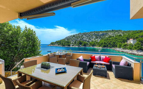 Villa Silvana: Sky, Water, Table, Building, Furniture, Property, Daytime, Seaside Resort, Azure, Cloud