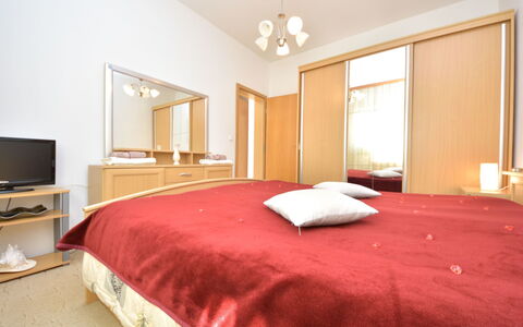 Bila Vila: Bedroom, Bed, Furniture, Bed Sheet, Room, Property, Mattress, Bedding, Interior Design, Floor