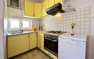 Accommodation:&nbsp;Golub 200.1