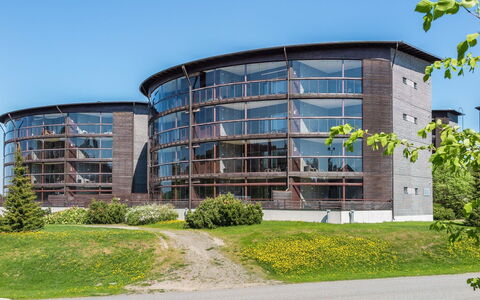 Tahko Spa Suites Orange a 9: Commercial Building, Headquarters, Corporate Headquarters, Daylighting
