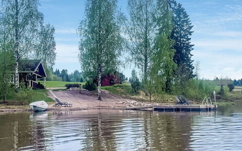 Peltosirkku: Water Resources, Body Of Water, Tree, Natural Environment, Waterway, Natural Landscape, Bank, Watercourse, Lake
