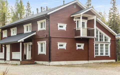 Atrin Suvanto a: Wood, Snow, Cottage, Winter, Roof, Home, Freezing, Log Cabin, Siding, Slope