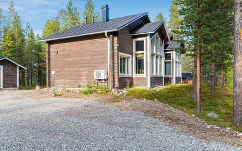 Levin Kaarna: Wood, Cottage, Log Cabin, Forest, Shed, Garden Buildings, Larch, Woodland, Wood Stain