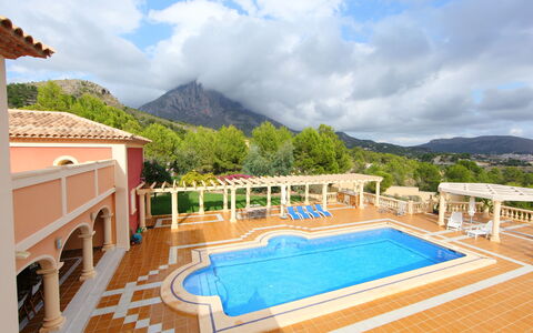 Villa Orquideas: Sky, Cloud, Water, Property, Building, Swimming Pool, Nature, Azure, Tree, Body Of Water