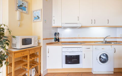 La Tejita: Cabinetry, Property, Countertop, Home Appliance, Kitchen Stove, Kitchen, Wood, Kitchen Appliance, Interior Design, Floor