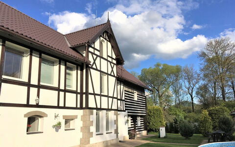 Sezímky: Property, House, Home, Building, Architecture, Sky, Real Estate, Residential Area, Estate, Facade