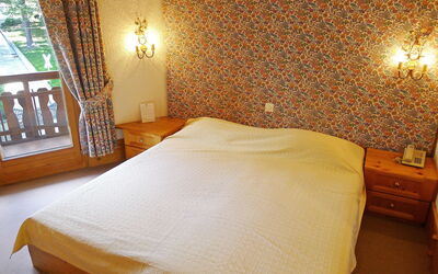 Accommodation:&nbsp;Le Bristol A28 783.23