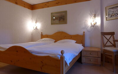 Accommodation:&nbsp;Le Bristol B52 783.18