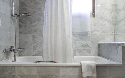 Accommodation:&nbsp;Le Bristol A16 783.17