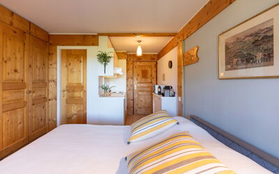 Accommodation:&nbsp;Le Bristol A25 783.31