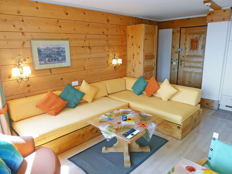 Accommodation:&nbsp;Le Bristol C36 783.22