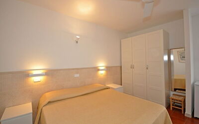 Accommodation:&nbsp;Mitzi 2