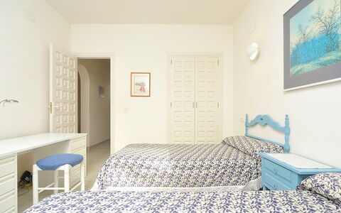 Vista Panorama: Furniture, Property, Picture Frame, Blue, Comfort, Azure, Interior Design, Architecture, Wood