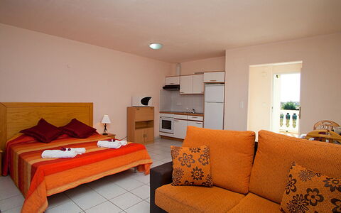 Accommodation:&nbsp;Royal Delta 562.3