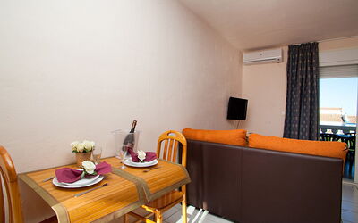 Accommodation:&nbsp;Royal Delta 562.2