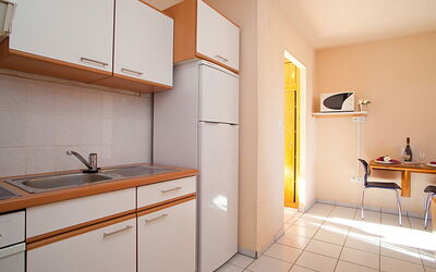 Accommodation:&nbsp;Royal Delta 562.4