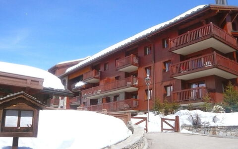 Tignes 396: Property, Building, House, Real Estate, Home, Town, Snow, Resort, Winter, Apartment