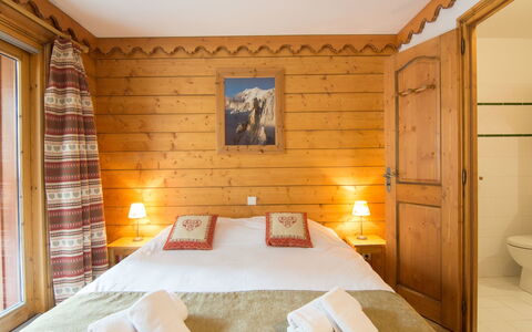 Tignes 396: Bedroom, Room, Furniture, Property, Bed, Interior Design, Wall, Building, Bed Sheet, Suite