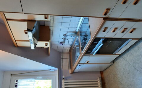 Weingut Krempel: Window, Light, Wood, Architecture, Building, Interior Design, Shade, Line, Floor