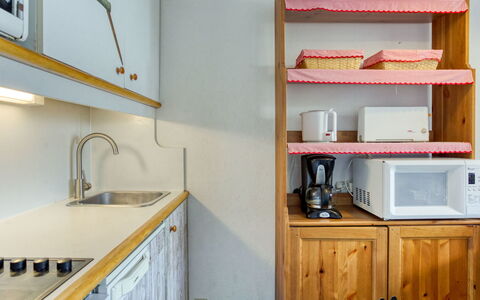 Accommodation:&nbsp;503 Nécou 330.5
