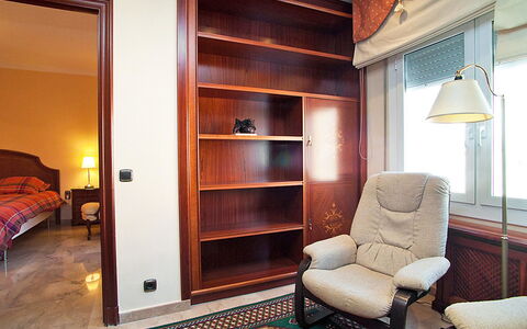 Pg Gracia - Valencia: Room, Furniture, Property, Interior Design, Building, Floor, House, Home, Real Estate, Shelf