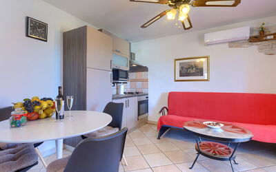 Accommodation:&nbsp;Fontana 200.1