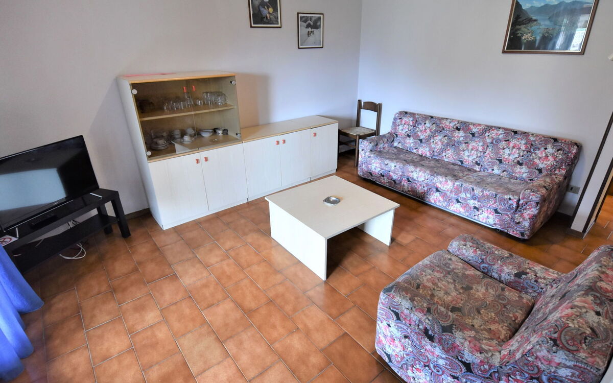 Accommodation:&nbsp;Elettra 100.9