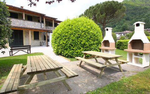 Lago D'Idro 100: Plant, Sky, Property, Building, Furniture, Table, Nature, Tree, Botany, Window