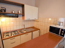Accommodation:&nbsp;Elettra 100.3