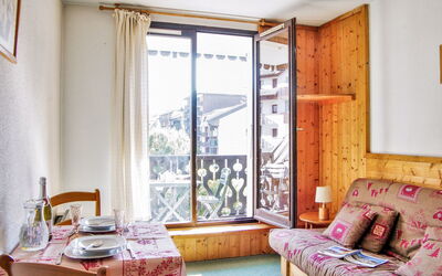 Accommodation:&nbsp;Le Chailloud 710.4