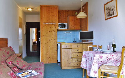 Accommodation:&nbsp;Le Chailloud 710.4