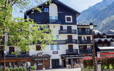 Chamonix 710: Sky, Building, Window, Property, Plant, Cloud, Mountain, Tree, Urban Design, Architecture