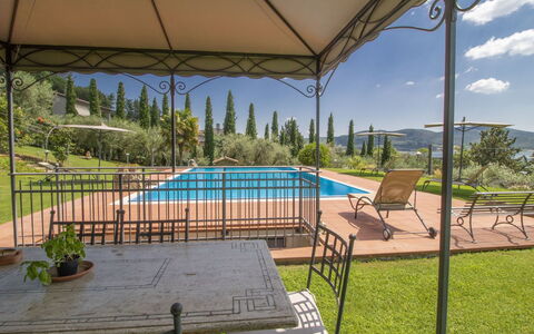 Olindia: Property, Shade, Real Estate, House, Building, Home, Estate, Swimming Pool, Architecture, Leisure