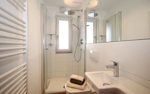 Seekarblick: Bathroom, Room, Property, Interior Design, Plumbing Fixture, Architecture, Building, Sink, House, Tap