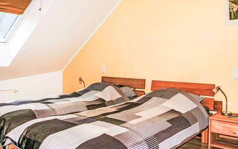 Greiweldenger Leit As: Furniture, Comfort, Building, Interior Design, Wood, Bed Frame, Pillow, Floor, Flooring, House