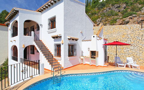 Del Azahar: Water, Property, Plant, Cloud, Building, Azure, Sky, Swimming Pool, Window, Outdoor Furniture
