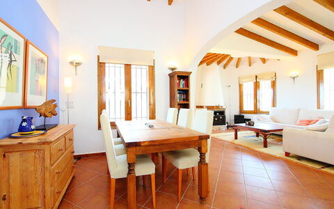 Del Azahar: Room, Property, Furniture, Building, Interior Design, Ceiling, House, Floor, Table, Real Estate