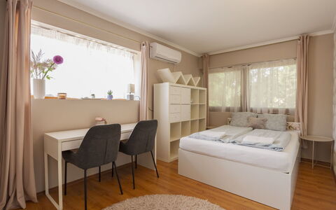 Villa Mediterran: Furniture, Interior Design, Bed, Wood, Floor, Bedroom, Room, Flooring, Ceiling, Textile