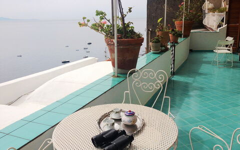 A'Scalinatella: Table, Swimming Pool, Room, Flowerpot, Coffee Table, Floor, Vacation, Furniture, Interior Design, Plant