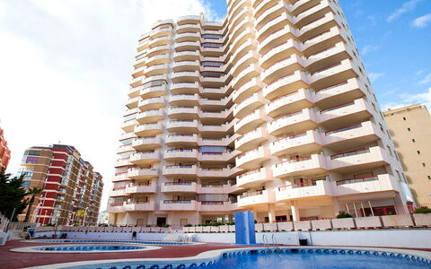 Calpe Calp 867: Building, Condominium, Property, Metropolitan Area, Apartment, Real Estate, Mixed-Use, Tower Block, Architecture, Human Settlement