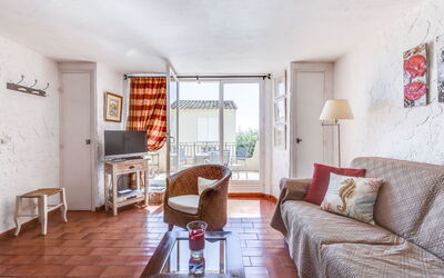 Accommodation:&nbsp;Village de Silhouette 131.4