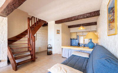 Accommodation:&nbsp;Village de Silhouette 131.5