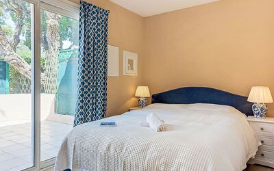 Accommodation:&nbsp;Village de Silhouette 131.9