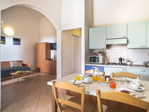 Accommodation:&nbsp;Bi Village 200.7