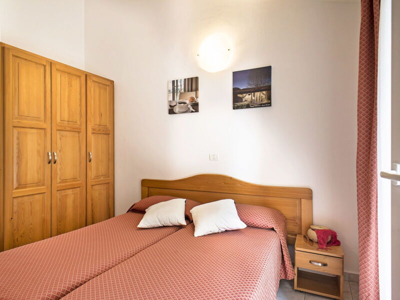 Accommodation:&nbsp;Bi Village 200.1