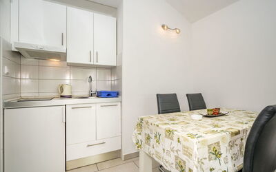 Accommodation:&nbsp;Andrea 104.2