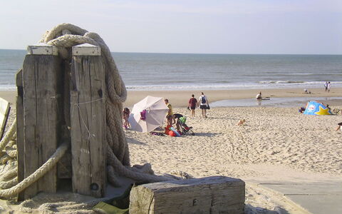Rusthoeve 28: Sand, Beach, Sculpture, Sea, Coast, Rock, Shore, Ocean, Summer, Vacation
