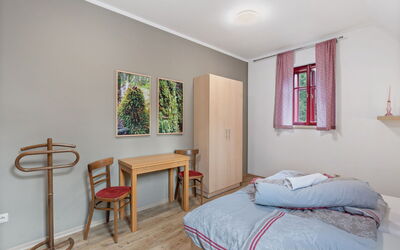 Accommodation:&nbsp;Na Mechu 7.2
