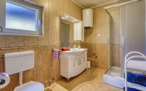 Franjo: Flooring, Interior Design, Plumbing Fixture, Floor, Sink, Bathroom, Bathroom Sink, Tap, Ceiling, Room